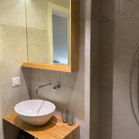 Апартаменты Deco By Oneapartments *